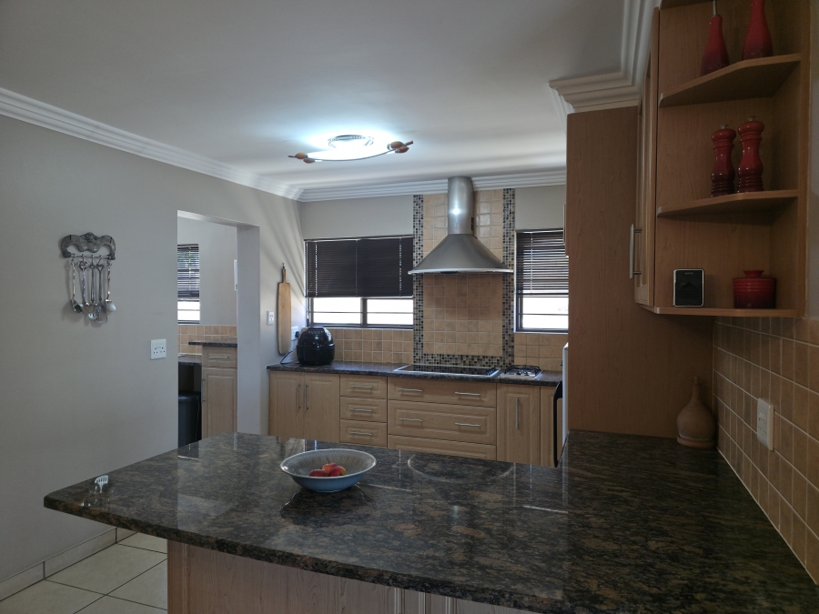 3 Bedroom Property for Sale in Wavecrest Eastern Cape